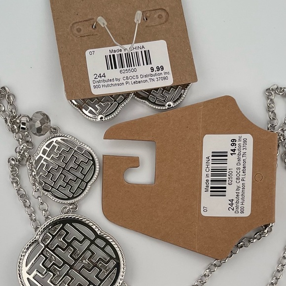 Cracker Barrel Silver Celtic Knot Necklace - Picture 5 of 7